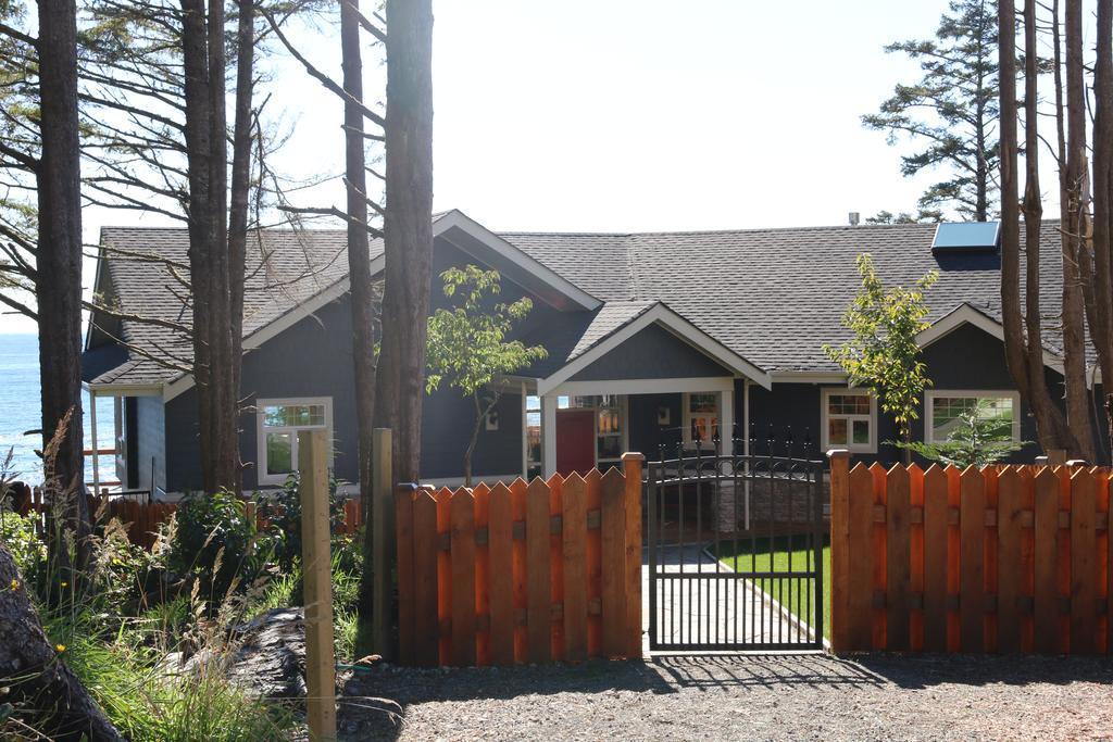 Melfort Bell Guest Suites Ucluelet Exterior photo