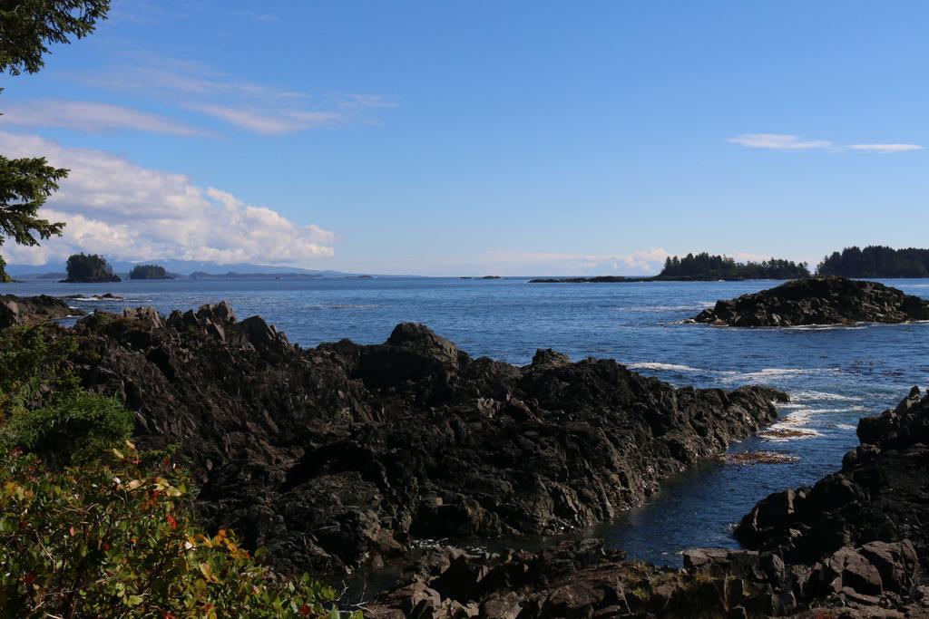 Melfort Bell Guest Suites Ucluelet Exterior photo